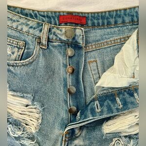SIGNATURE 8 High Waist Distressed Shorts